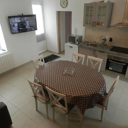 Gite Utah Saint-Laurent-sur-Mer Habitación foto